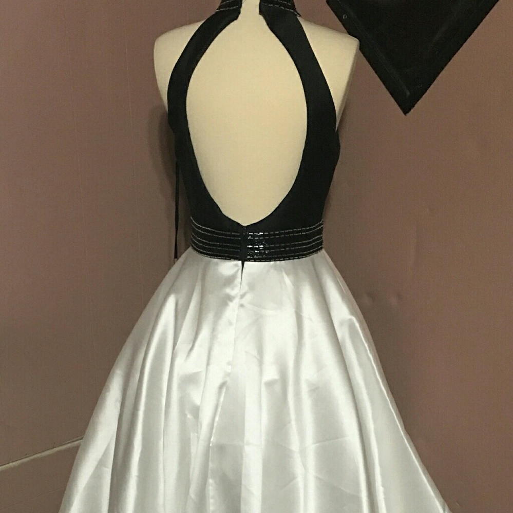 Brand new Ball gown Prom Dress - Picture 4 of 4